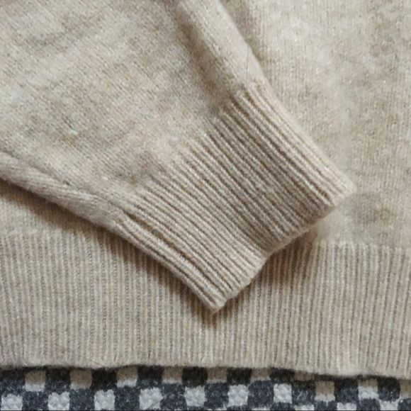 Uniqlo cozy sweater - Picture 2 of 4
